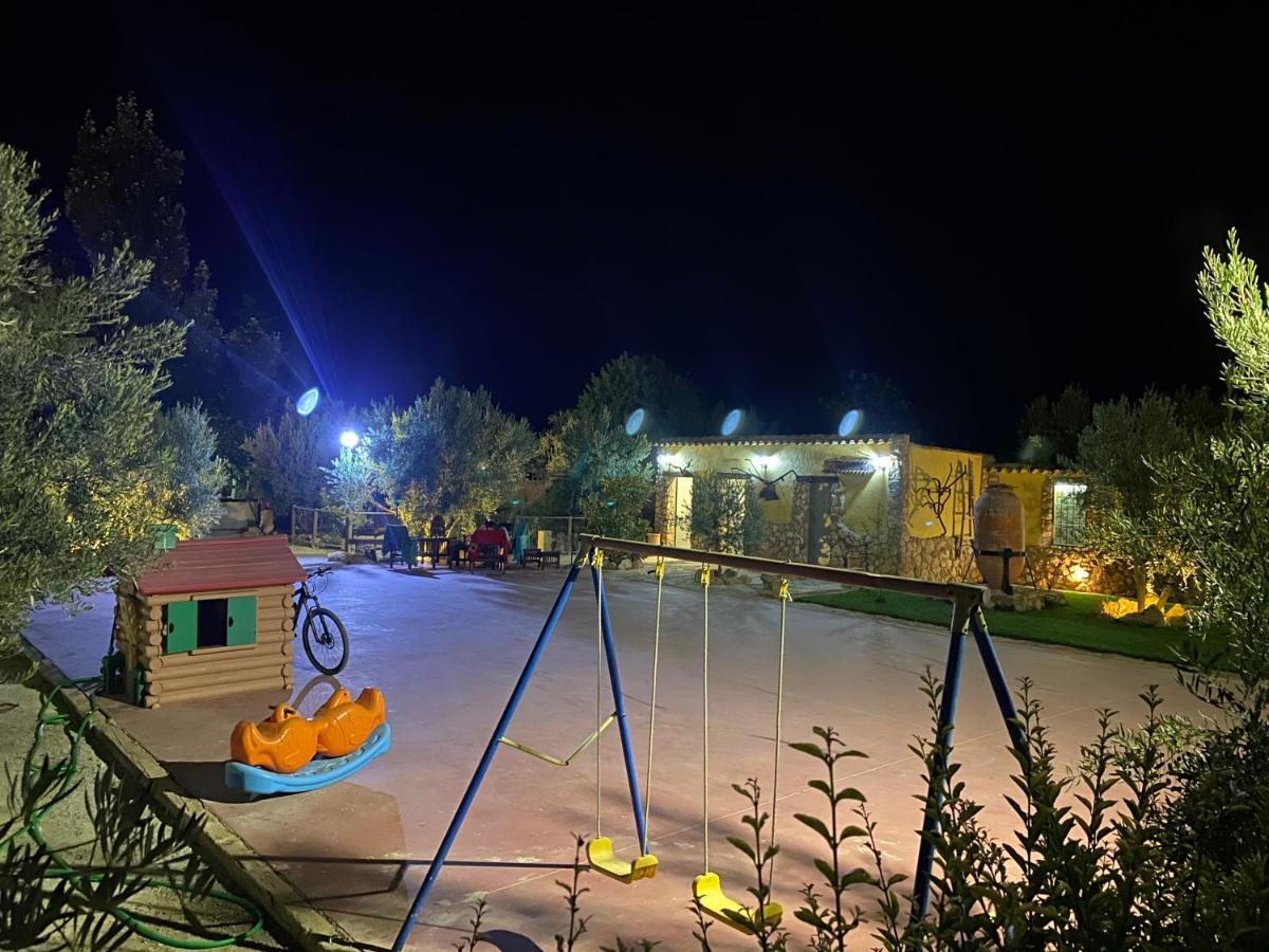 בית הארחה באזה 	Cortijo Bustamante מראה חיצוני תמונה