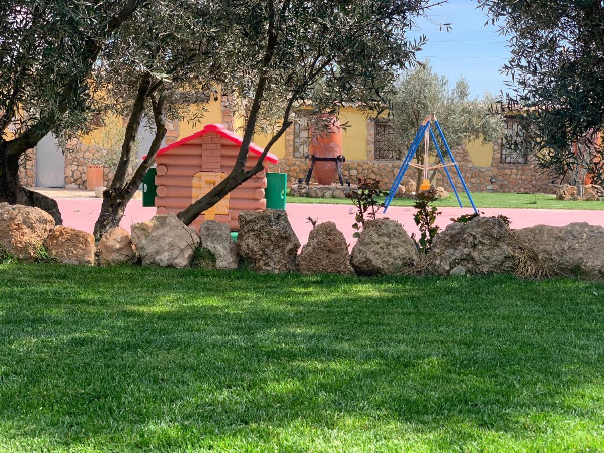 בית הארחה באזה 	Cortijo Bustamante מראה חיצוני תמונה