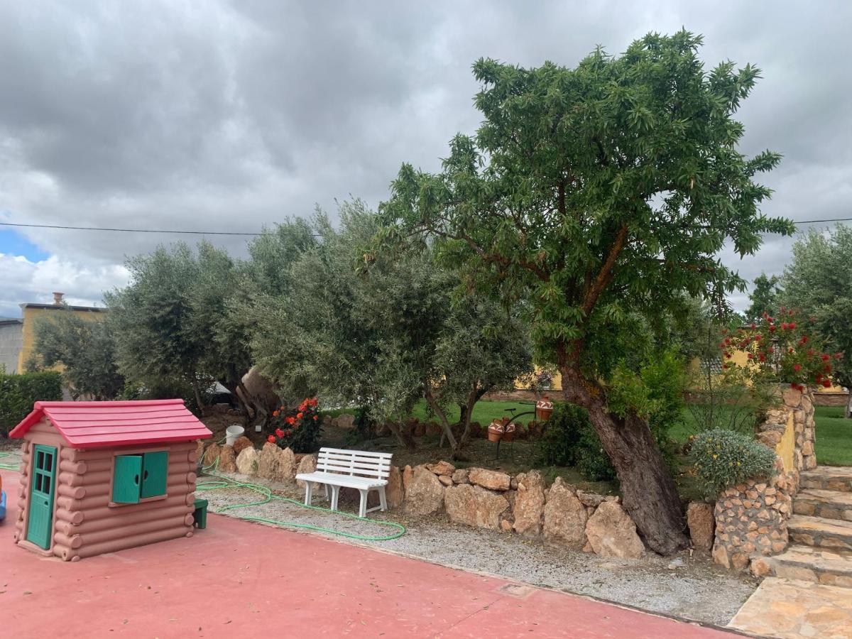 בית הארחה באזה 	Cortijo Bustamante מראה חיצוני תמונה